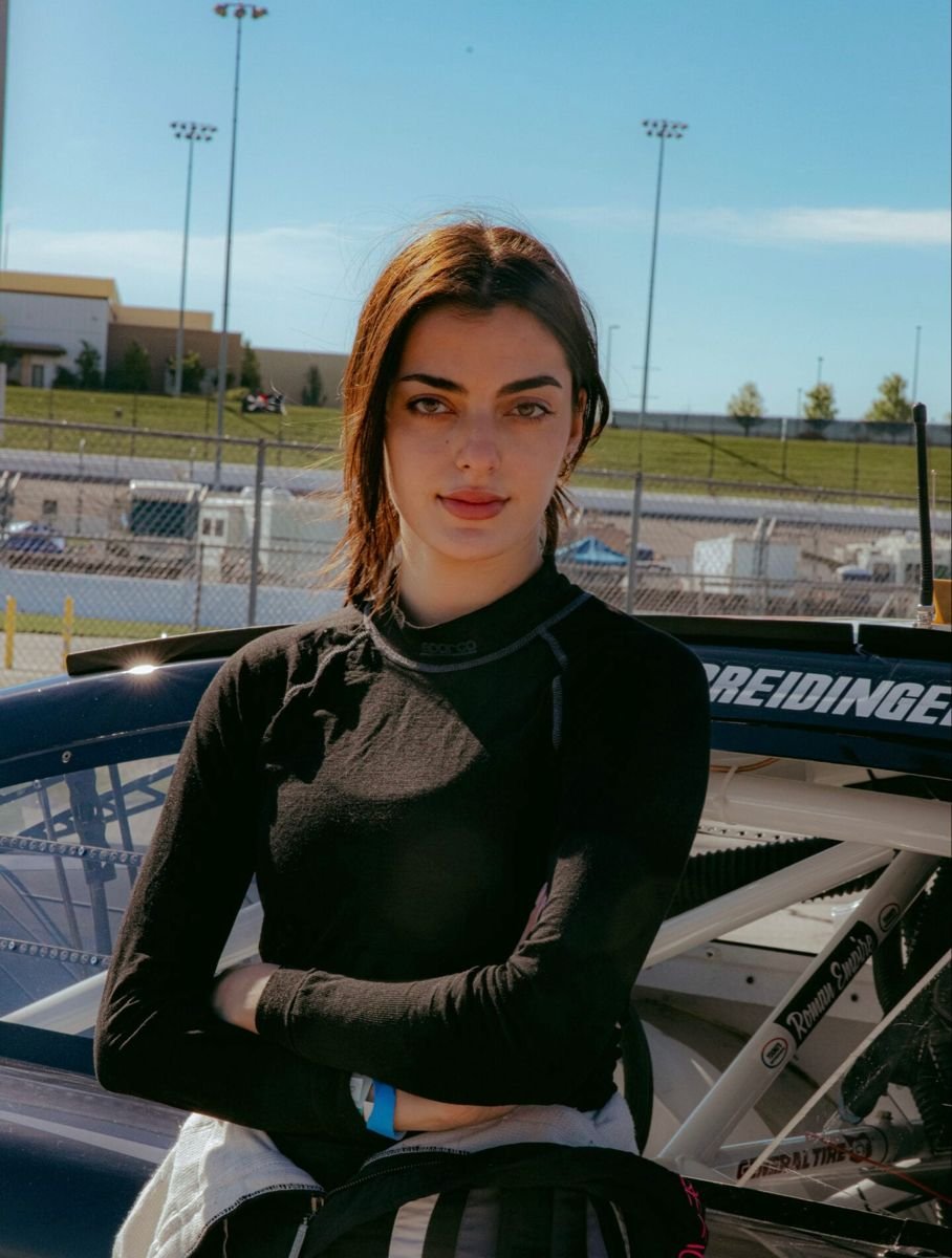 Toni Breidinger I like to hit that in "The Rear Bumper" so Fucking Sexy Perfect Cum Target 🥵🤤🤤 #NRpBJsEj