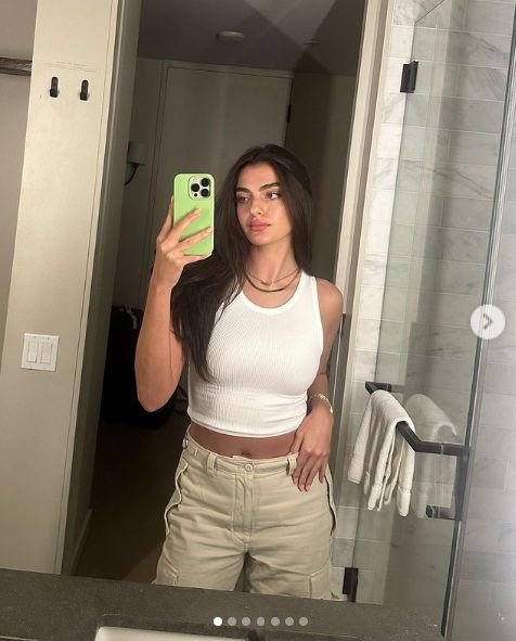 Toni Breidinger I like to hit that in "The Rear Bumper" so Fucking Sexy Perfect Cum Target 🥵🤤🤤 #PNtVzTYH