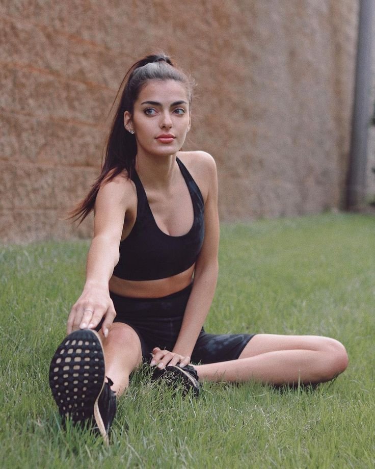 Toni Breidinger I like to hit that in "The Rear Bumper" so Fucking Sexy Perfect Cum Target 🥵🤤🤤 #bnB0UUGw