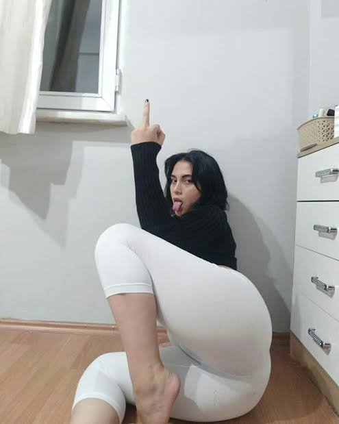 Huge ass comp #0e4oOqOS