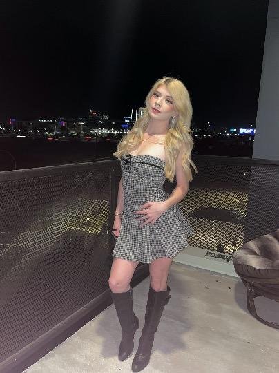 22 year old blonde Gigi escort in Oakland ca #vezTELac
