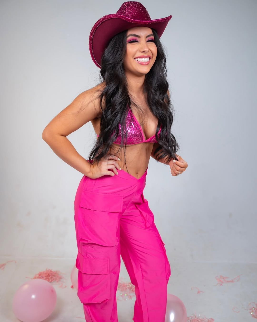 Mariah, Hot petite American University Student influencer #FIGJQNHW